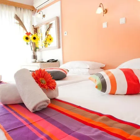 Saronis Hotel (Adults Only)