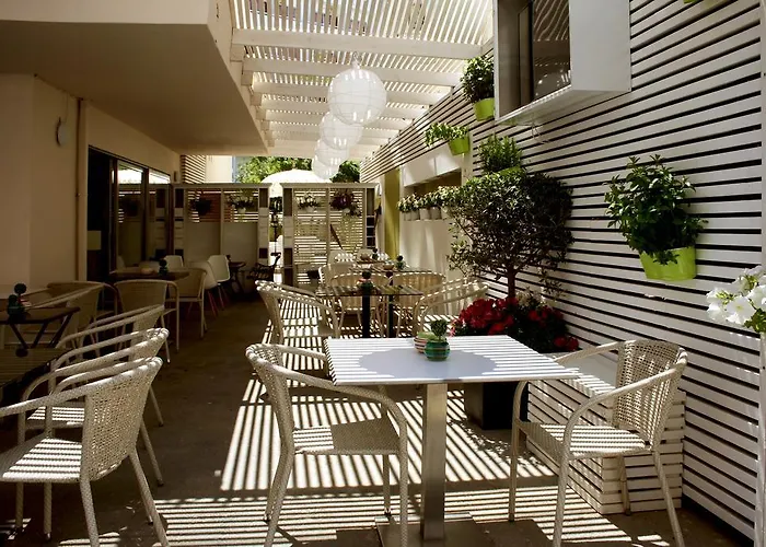 Svea Hotel (Adults Only) Otel 2*