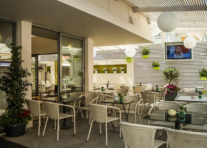 Svea Hotel (Adults Only)