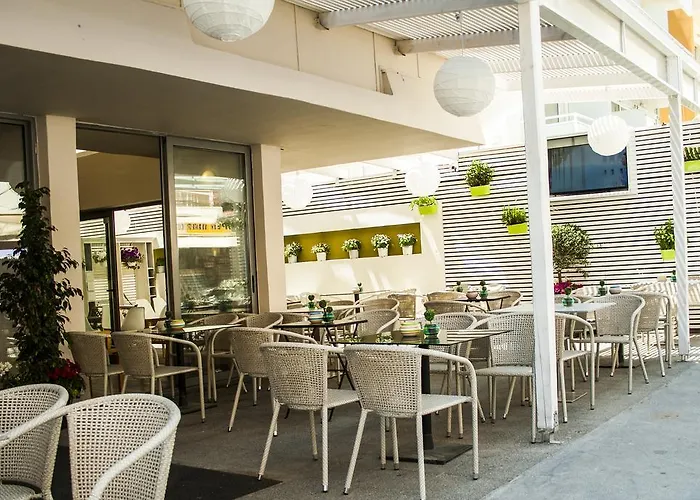 Svea 2* Rhodes City
